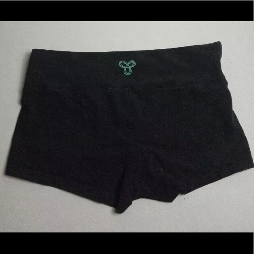 TNA Equator Short 2" Booty Shorts Size Medium